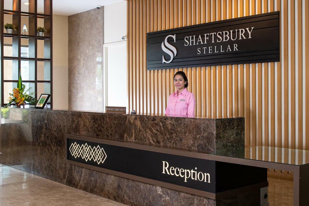 Отель Shaftsbury Stellar Сайберджая Экстерьер фото